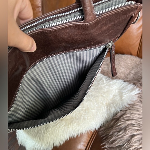 Latico Rich Brown Leather Tote - Picture 6 of 8